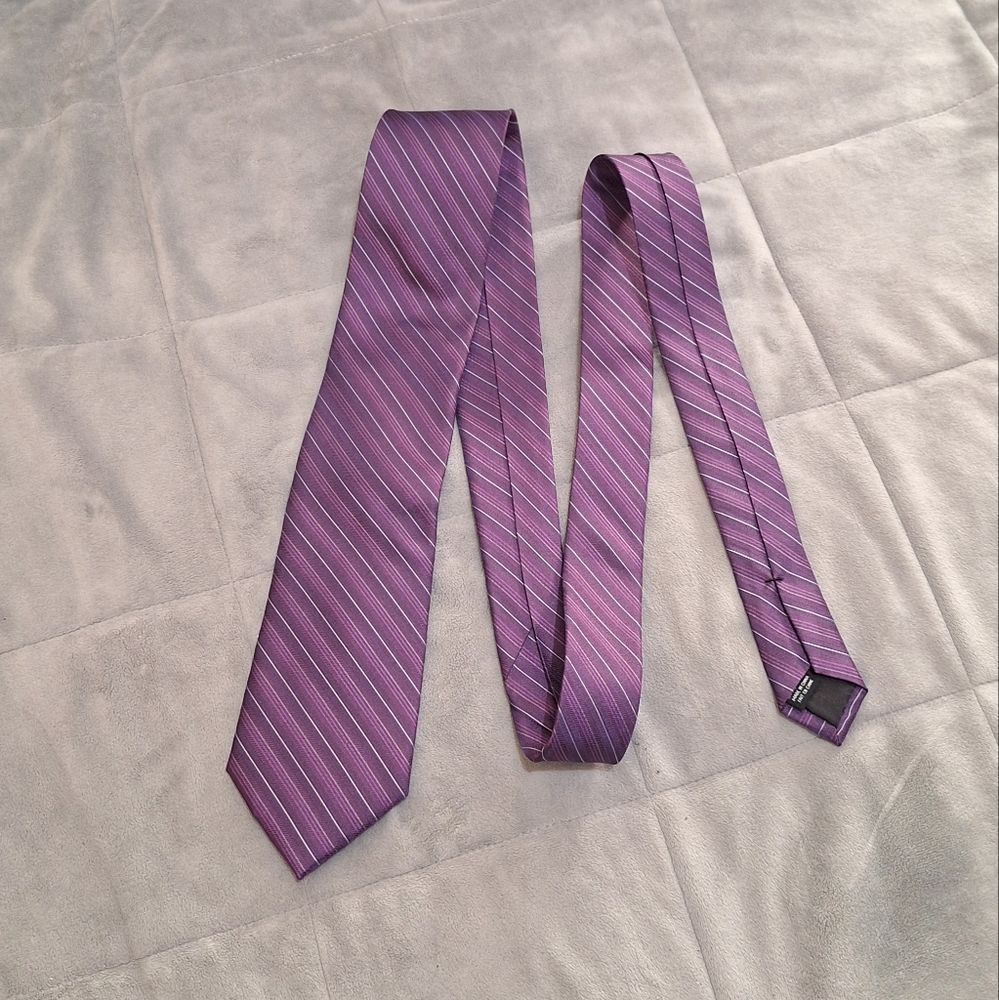 NWT Calvin Klein Purple Striped Tie